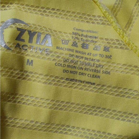Zyia Nimbus Lemon Yellow Split Back Tank Top - Picture 5 of 5